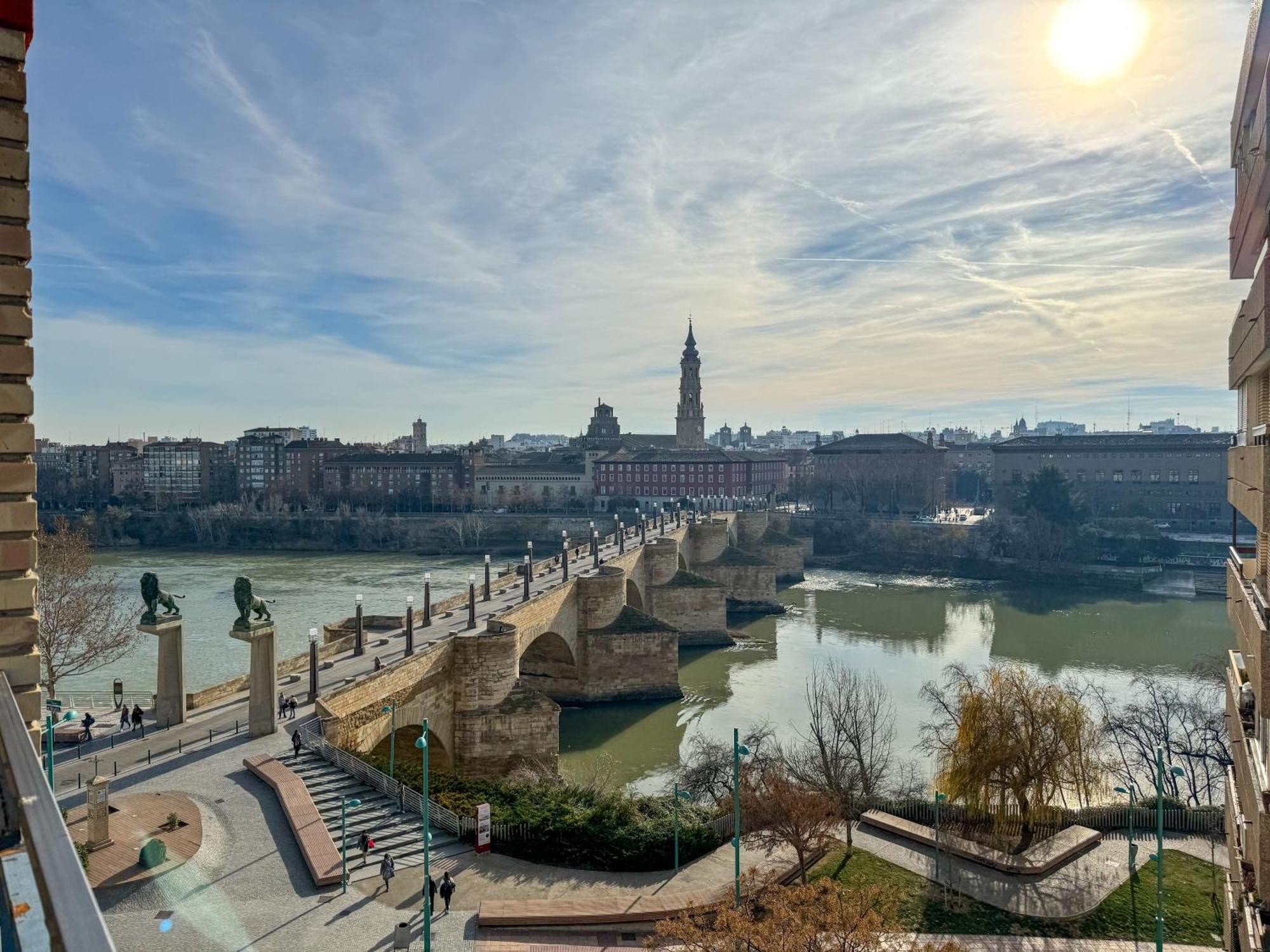 El Puente Del Pilar Comotucasa Saragosse Extérieur photo